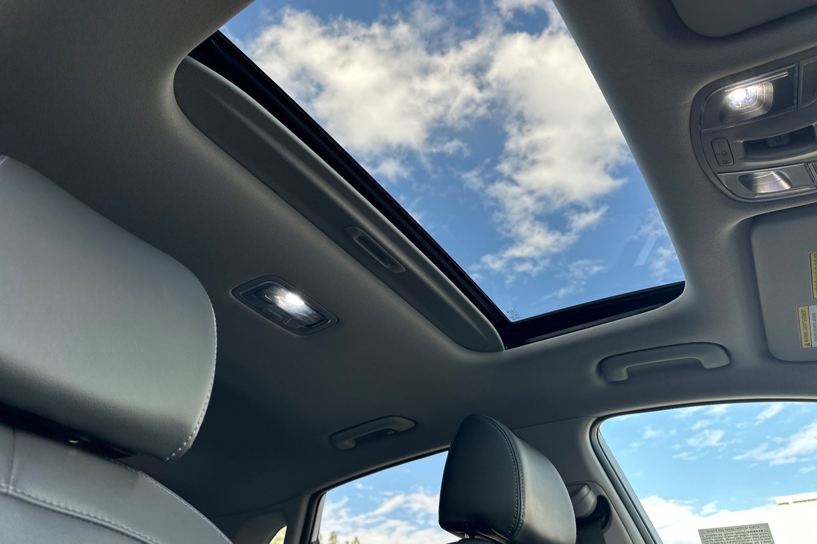 Used 2023 Hyundai Kona Limited w/ Cargo Package image 17