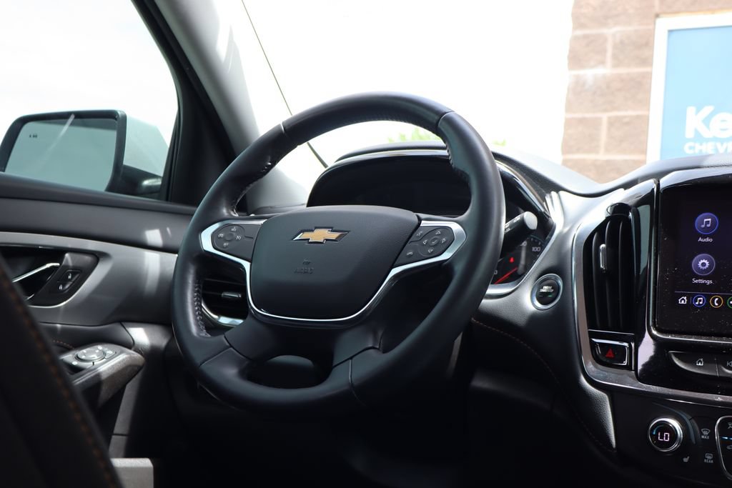 Used 2021 Chevrolet Traverse LT FWD image 45