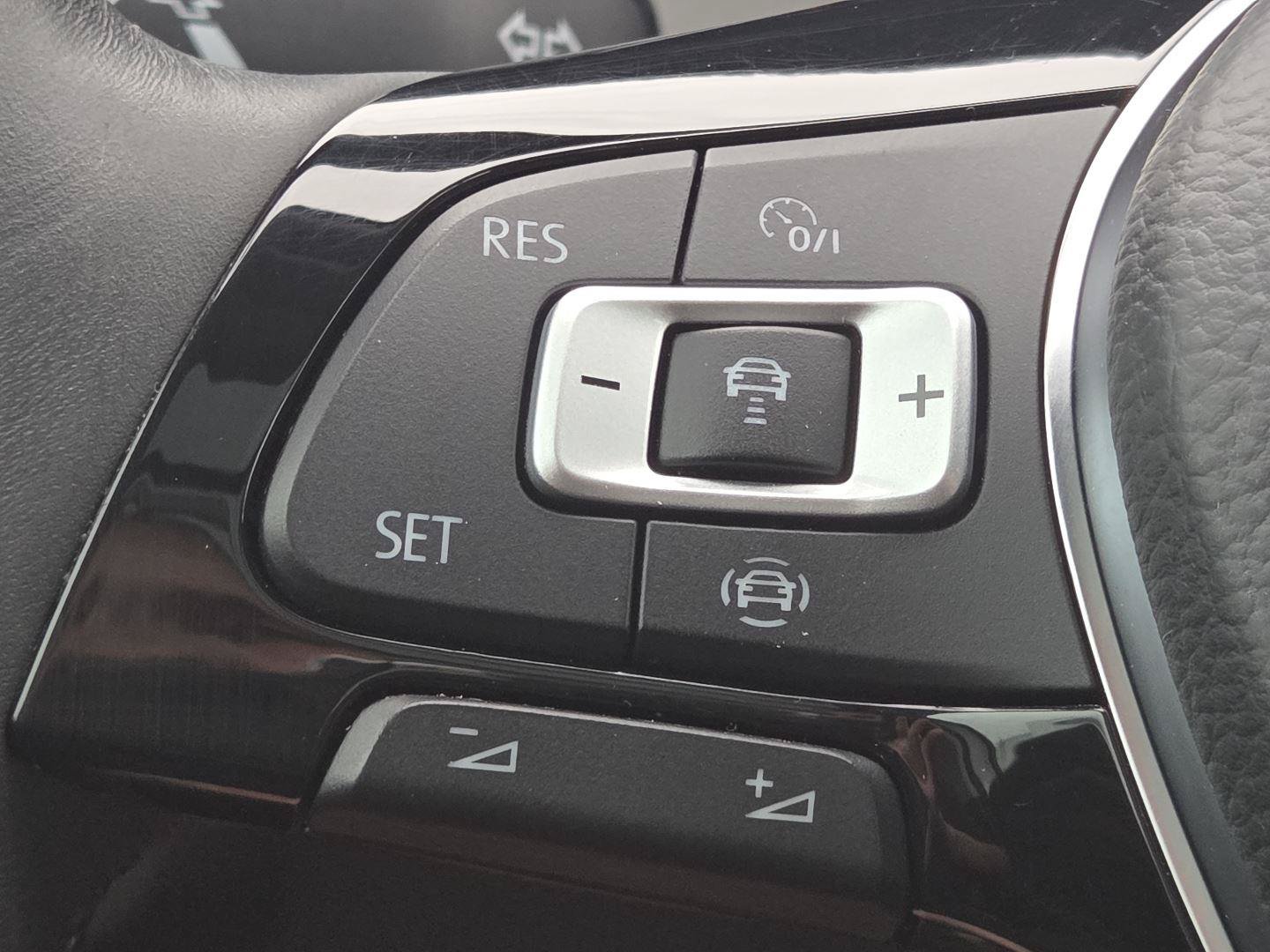 Used 2019 Volkswagen Atlas SE FWD image 28