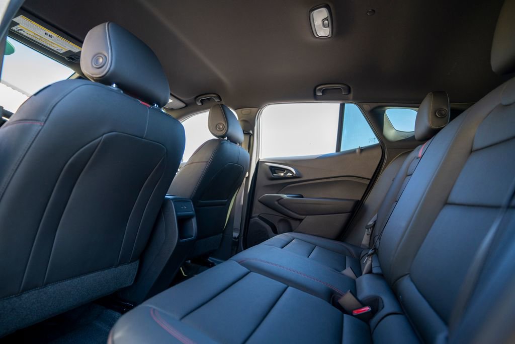 Certified 2026 Chevrolet Trax RS image 34