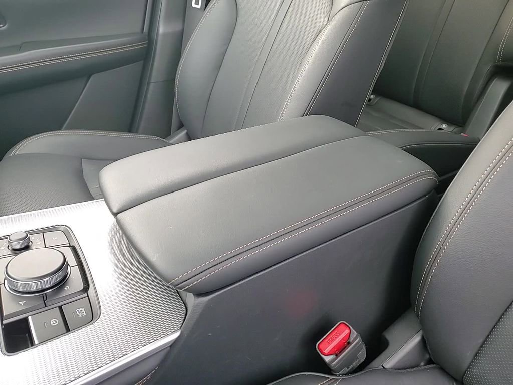 Certified 2025 MAZDA CX-90 Plug-In Hybrid w/Premium Sport image 22