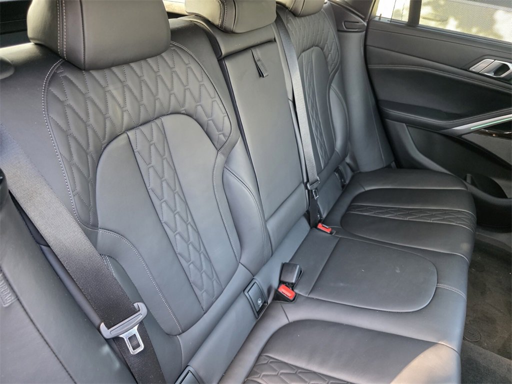 Used 2021 BMW X6 sDrive40i w/ Executive Package image 28
