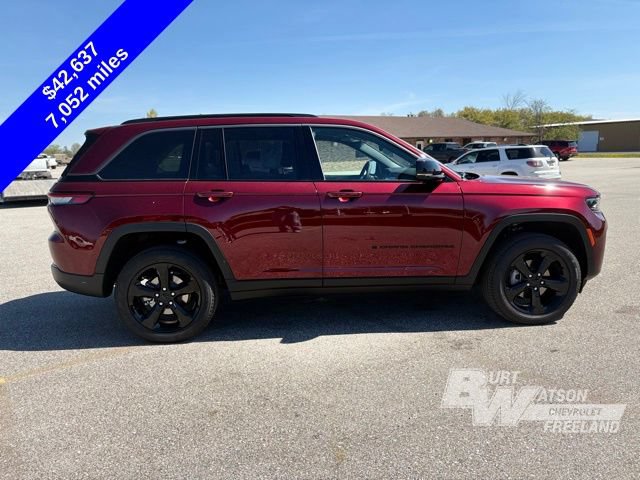 Used 2026 Jeep Grand Cherokee Limited w/ Limited Altitude Package AWD/4WD image 6
