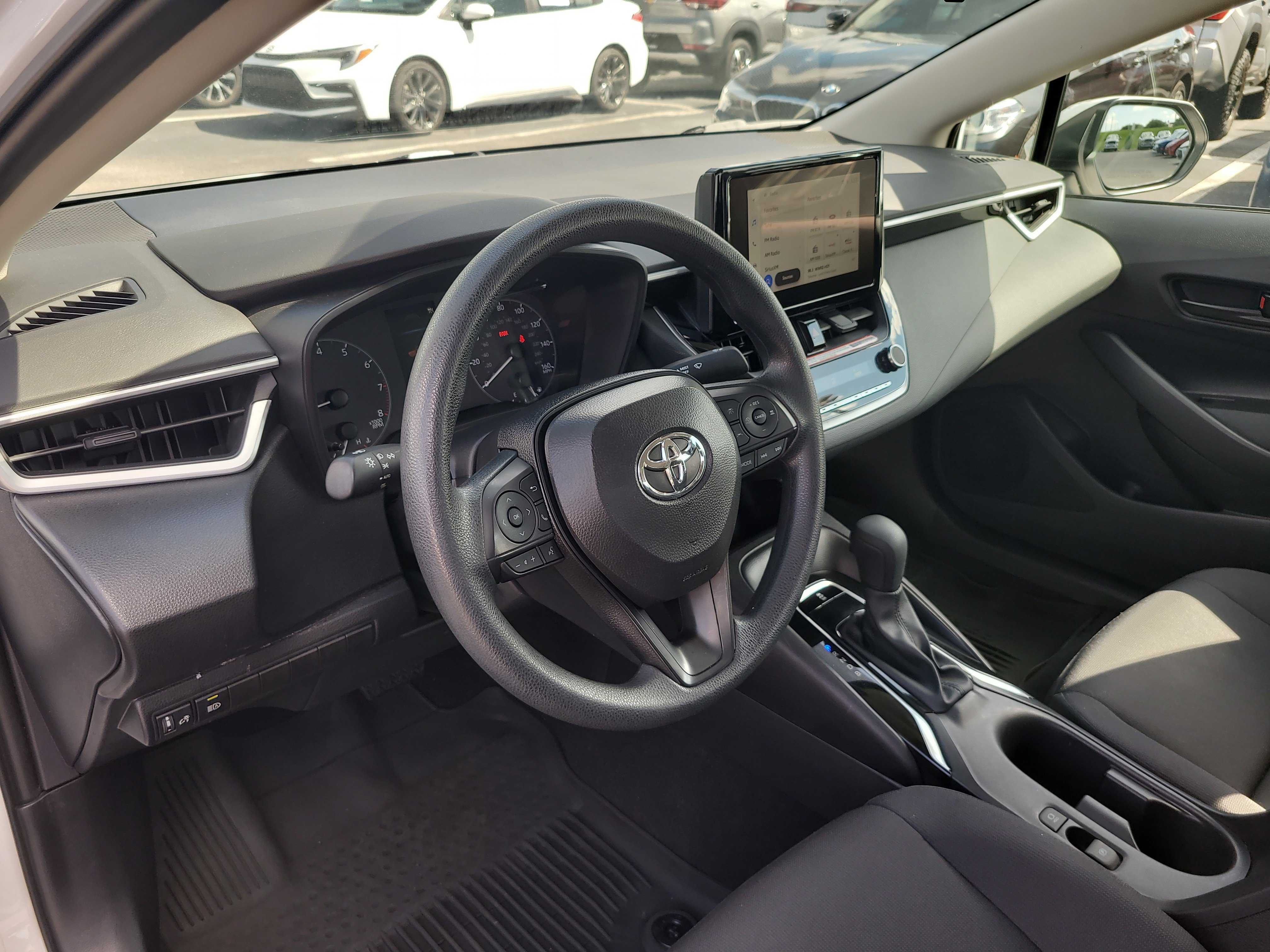 Used 2025 Toyota Corolla LE FWD image 19