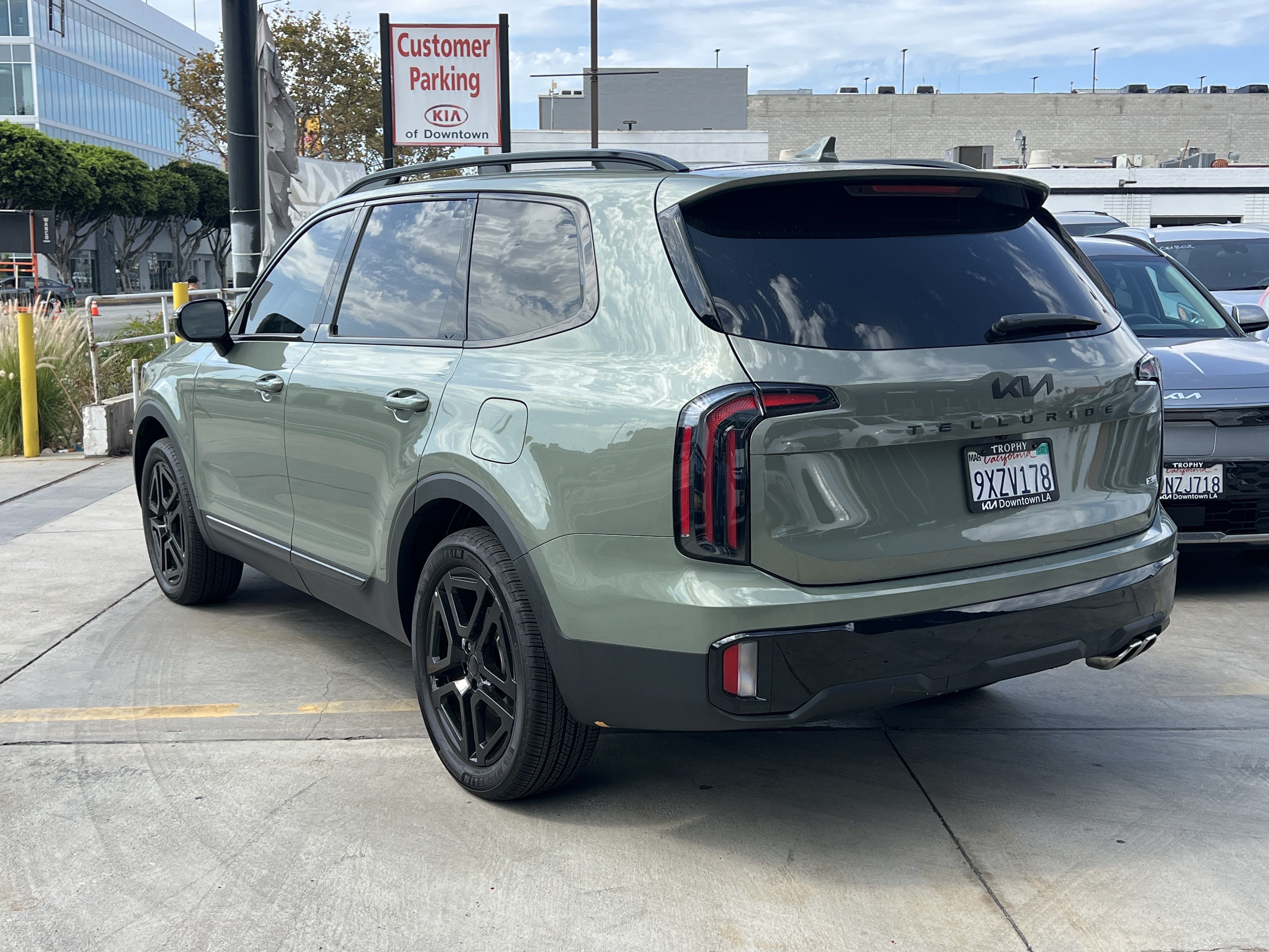 Certified 2025 Kia Telluride SX Prestige X-Line AWD/4WD image 4