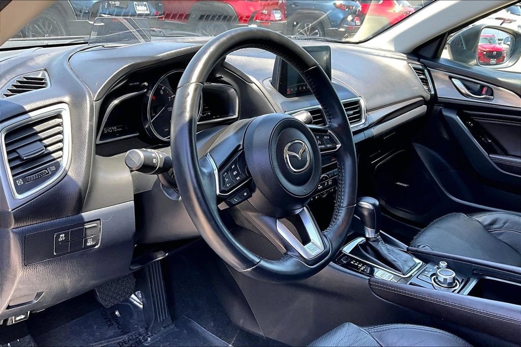 Used 2018 MAZDA MAZDA3 Grand Touring FWD image 9