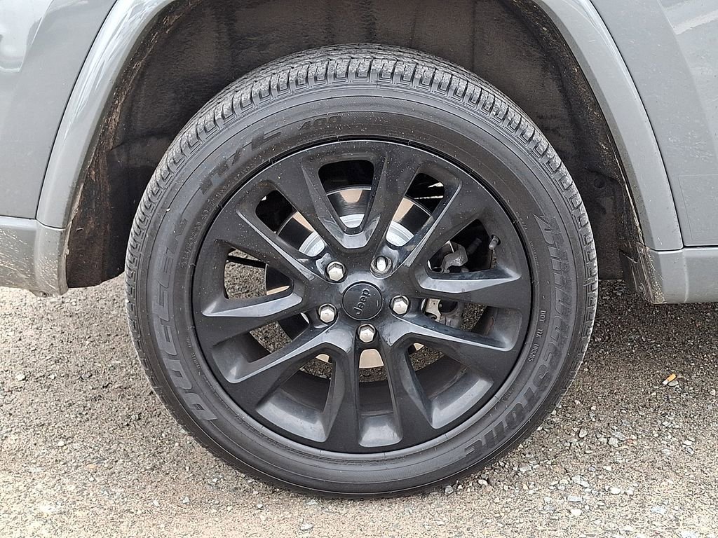 Used 2019 Jeep Grand Cherokee Altitude image 34