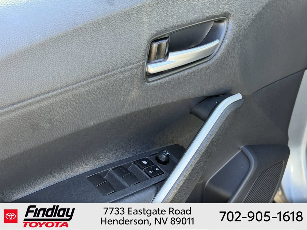 Certified 2025 Toyota Corolla Cross XLE FWD image 21