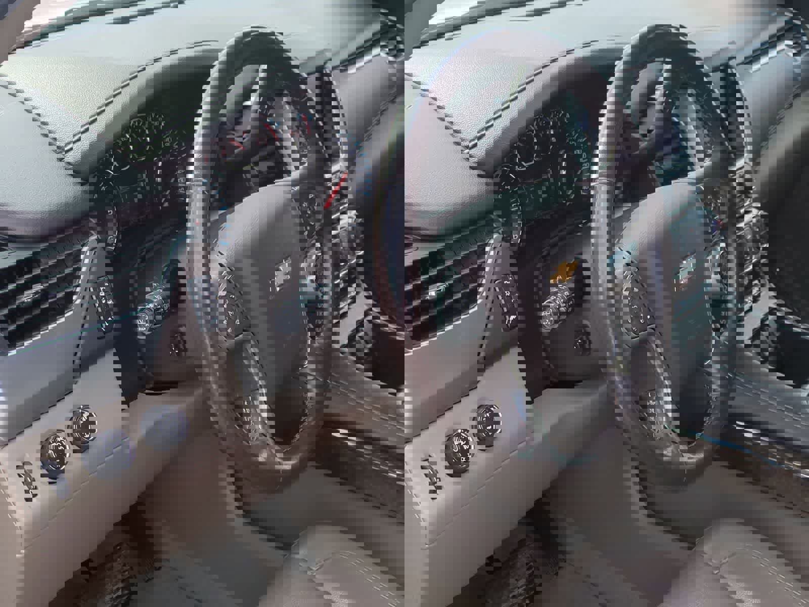 Used 2017 Chevrolet Suburban LT w/ LT Signature Package image 10