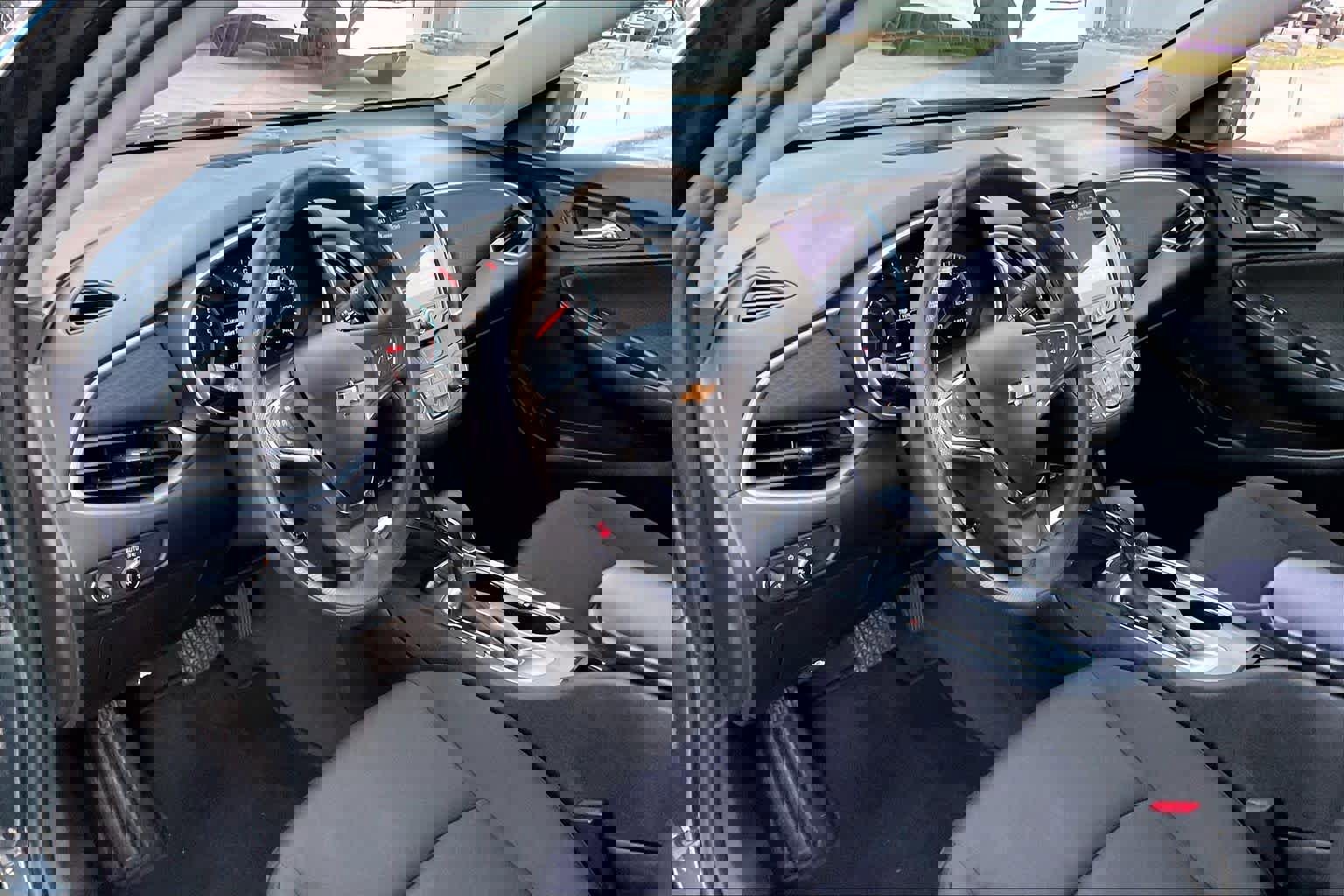 Used 2021 Chevrolet Malibu LS image 17