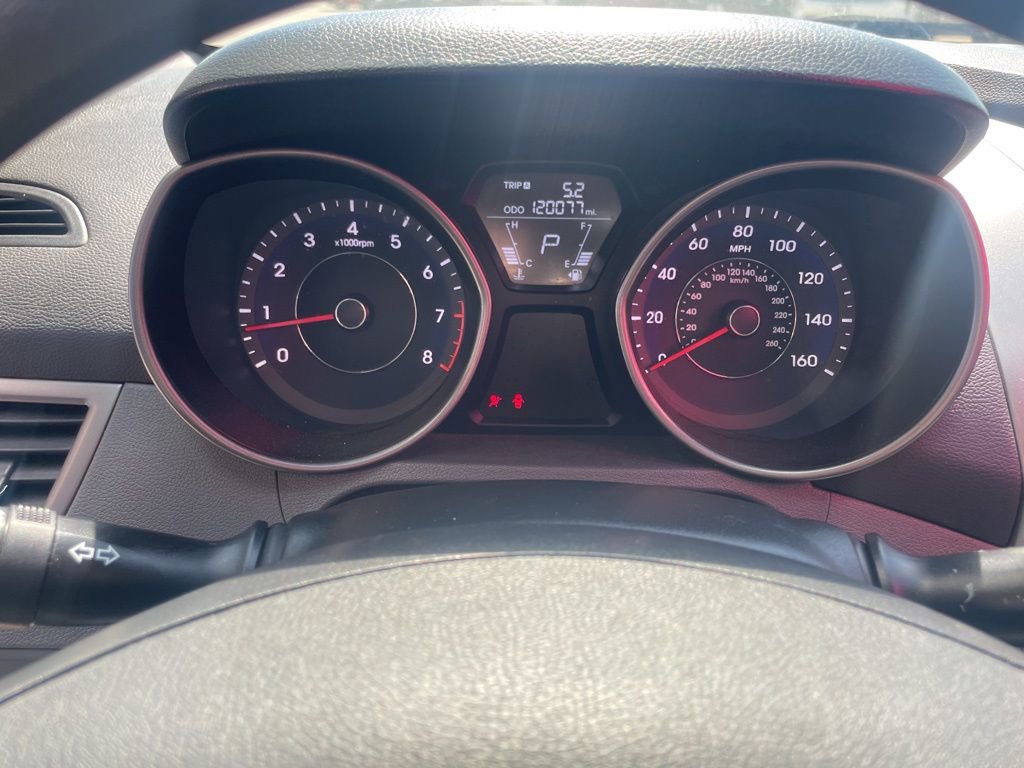 Used 2013 Hyundai Elantra GLS FWD image 32
