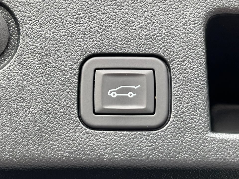Used 2025 Chevrolet Equinox LT w/ Convenience Package II AWD/4WD image 32
