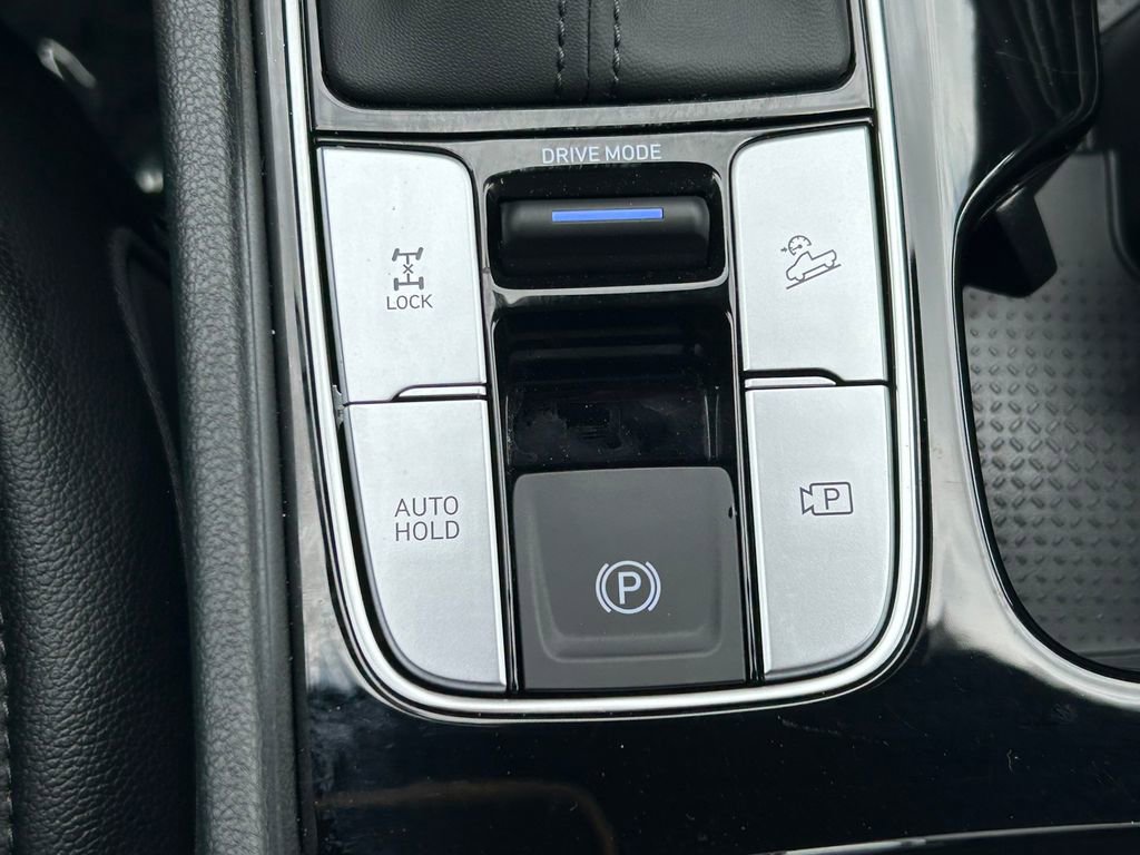 Used 2025 Hyundai Santa Cruz SEL image 25