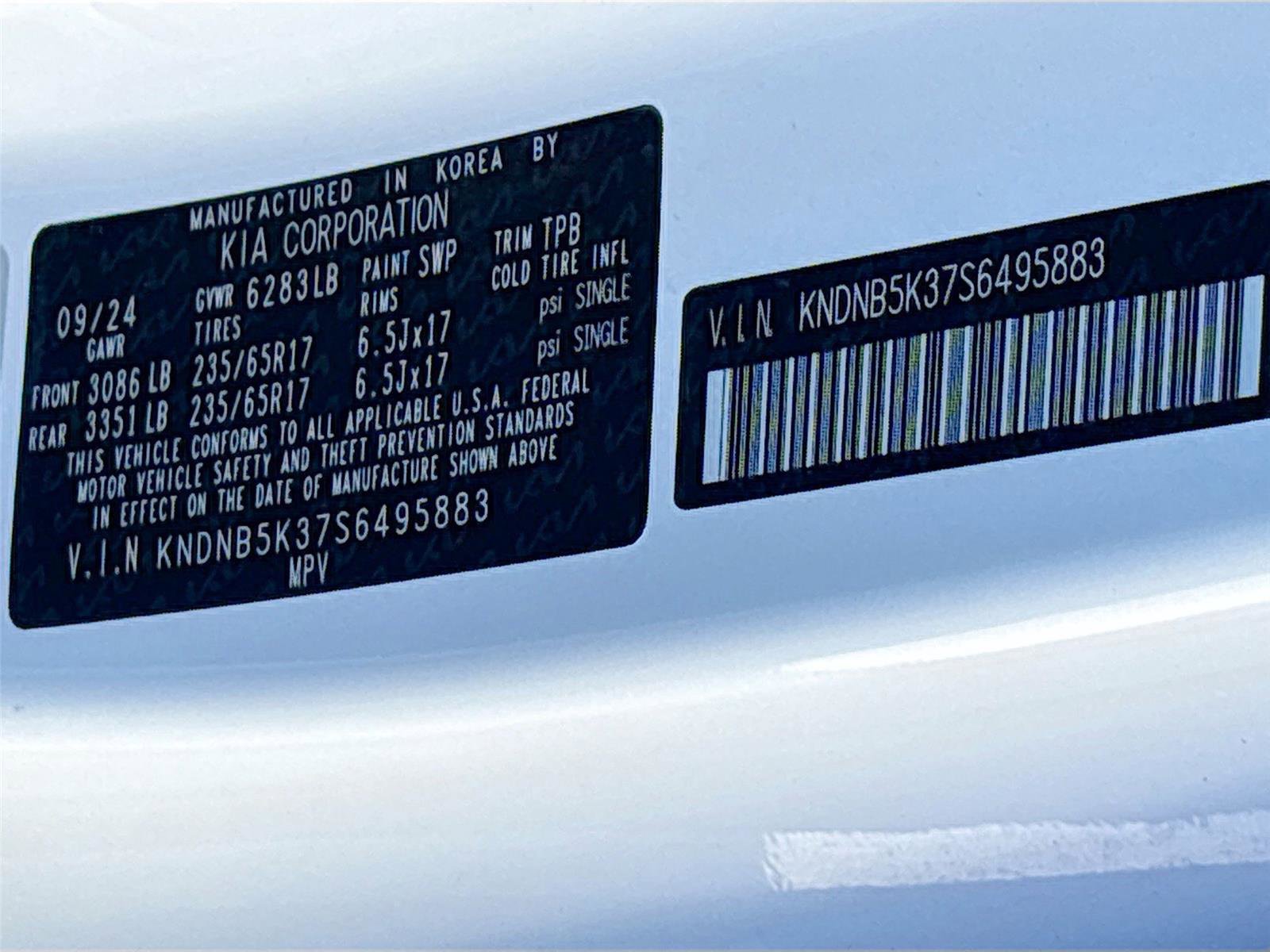 Used 2025 Kia Carnival image 34