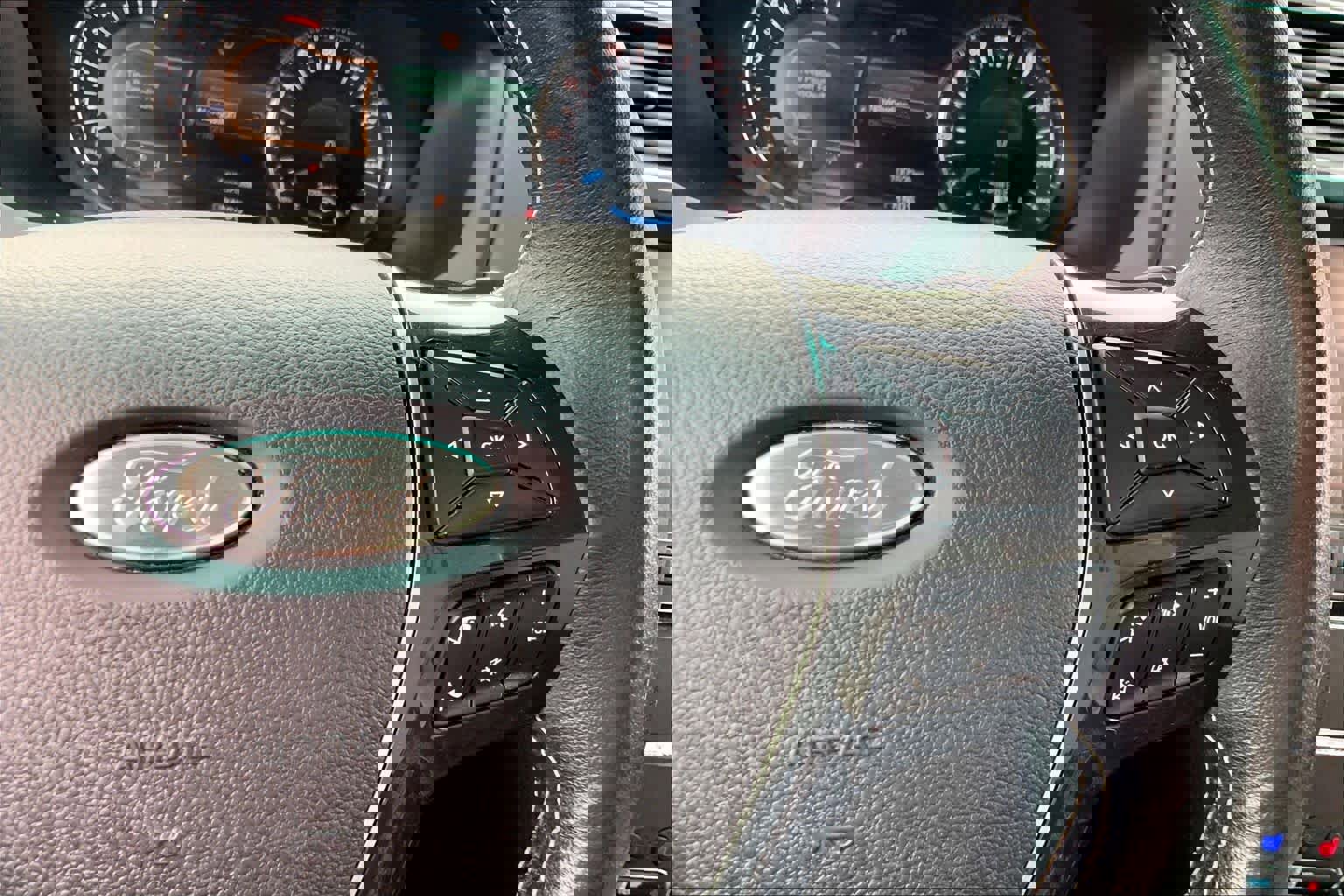 Used 2016 Ford Explorer Platinum image 25