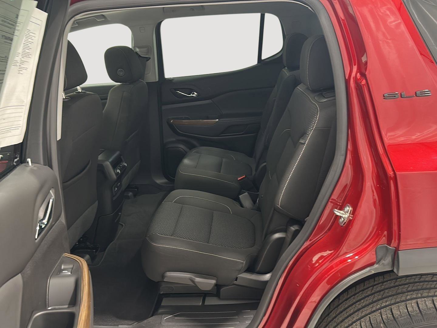 Used 2023 GMC Acadia SLE w/ Driver Convenience Package image 22