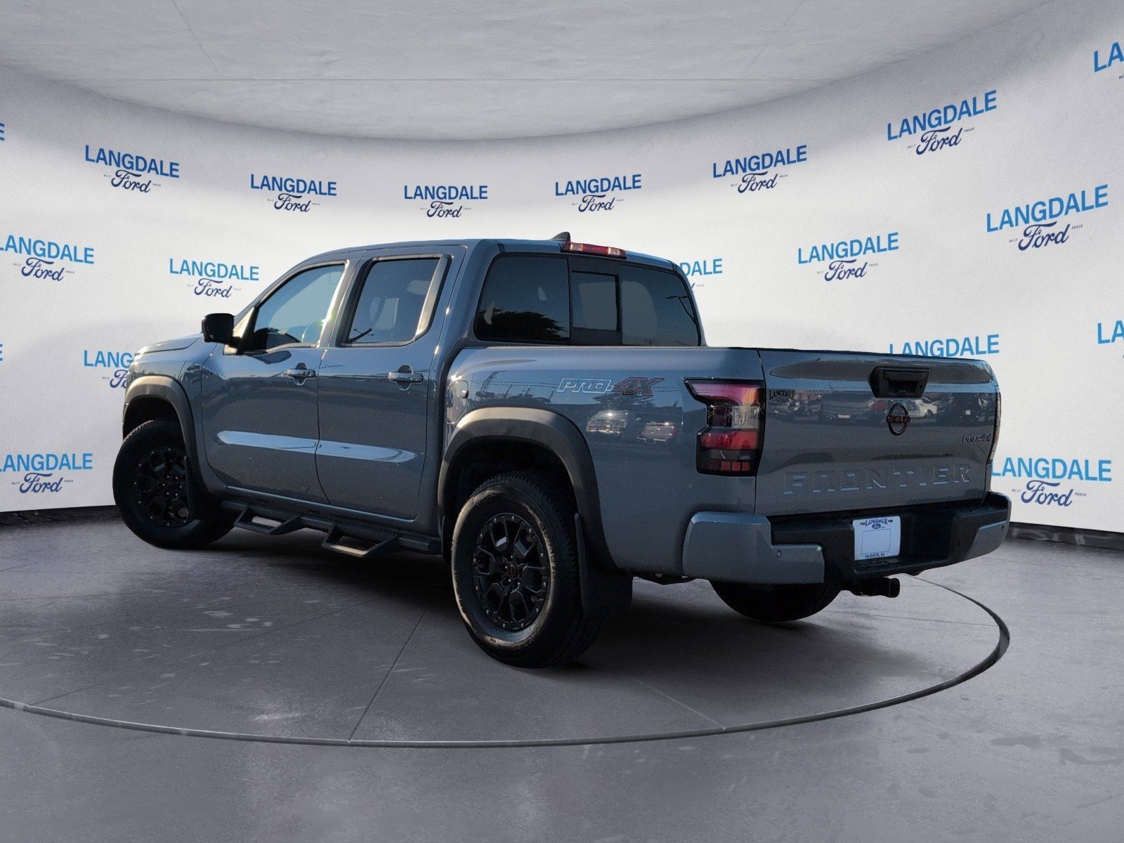 Used 2022 Nissan Frontier PRO-4X w/ Pro-4X Premium Package image 9