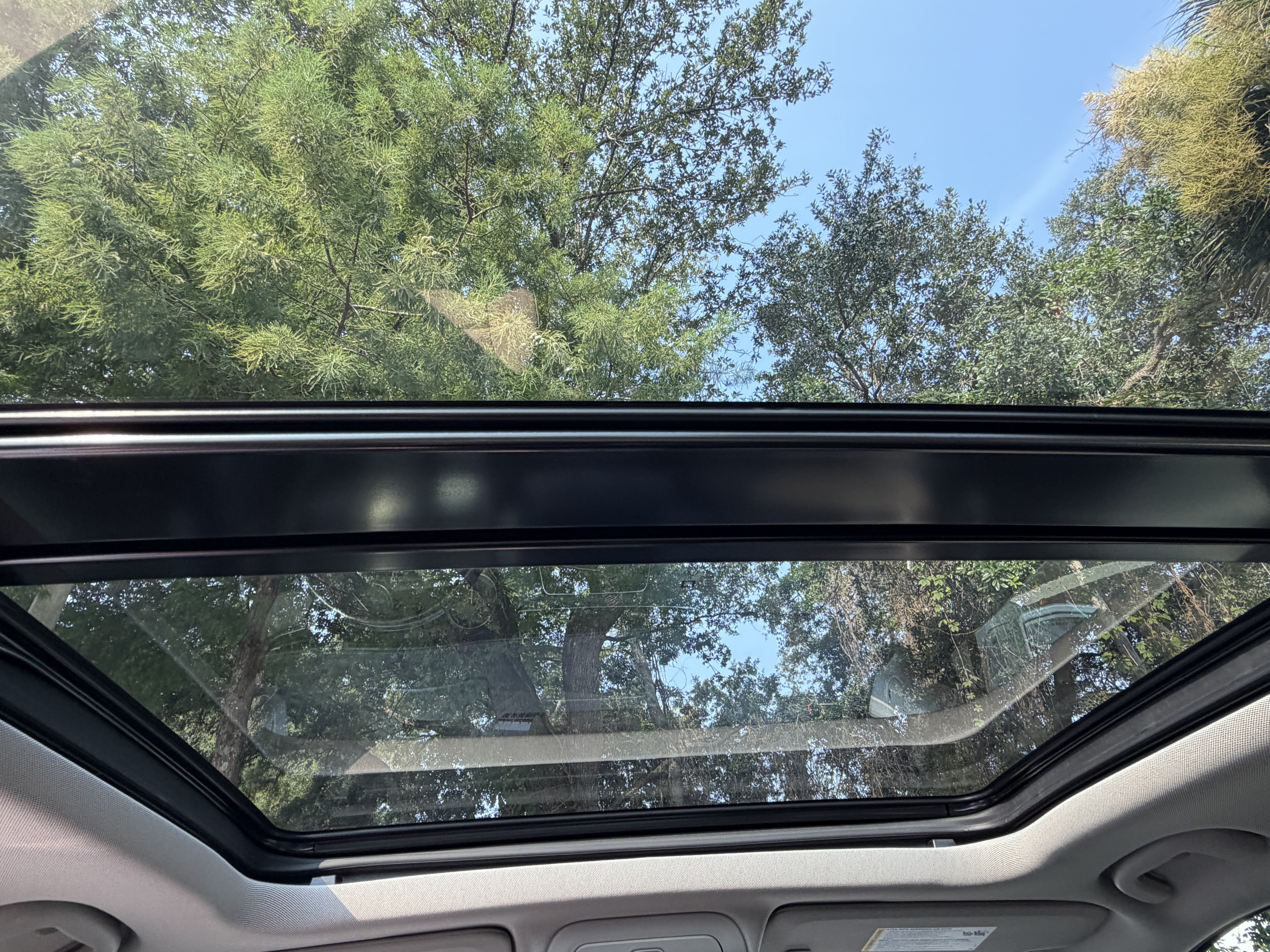 Used 2021 Cadillac XT4 Premium Luxury FWD image 37