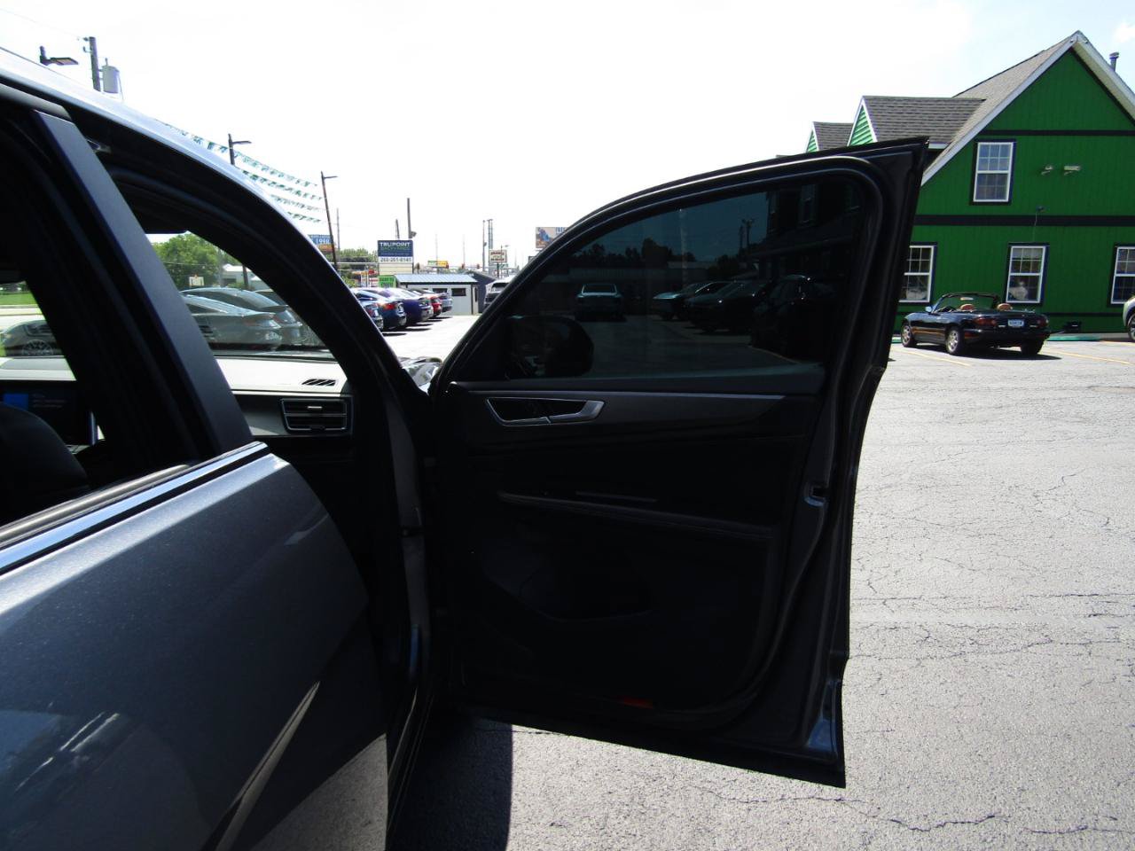 Used 2024 Volkswagen Atlas Cross Sport SE AWD/4WD image 24