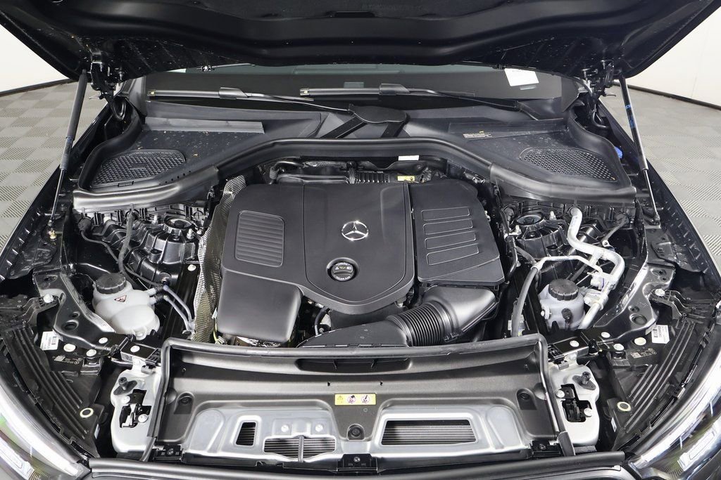 New 2026 Mercedes-Benz GLC 300 image 9