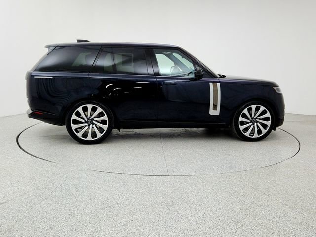 Certified 2025 Land Rover Range Rover SV image 4