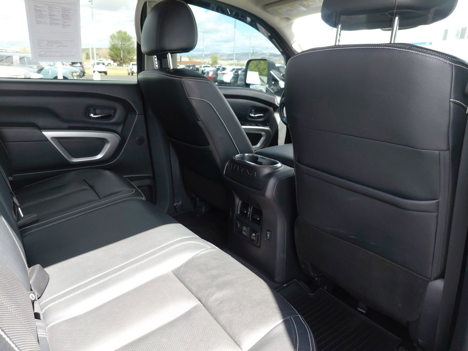 Used 2019 Nissan Titan PRO-4X image 31