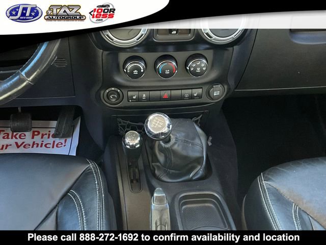 Used 2013 Jeep Wrangler Unlimited Sahara w/ Dual Top Group image 15