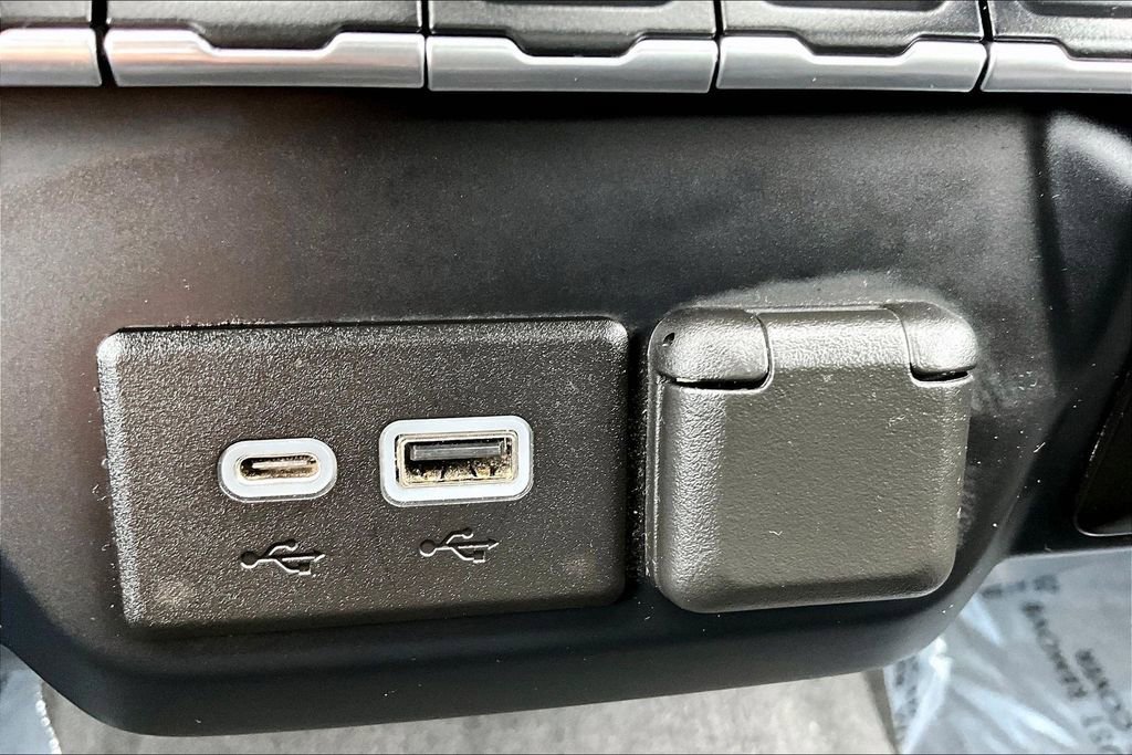 Used 2020 Chevrolet Silverado 1500 LT w/ All-Star Edition image 17