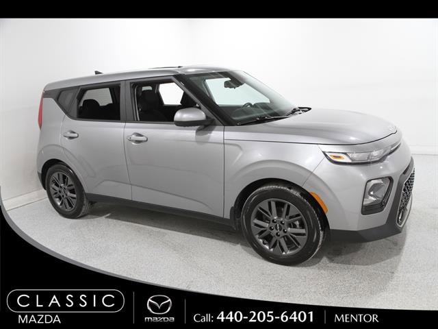 Used 2022 Kia Soul EX image 1