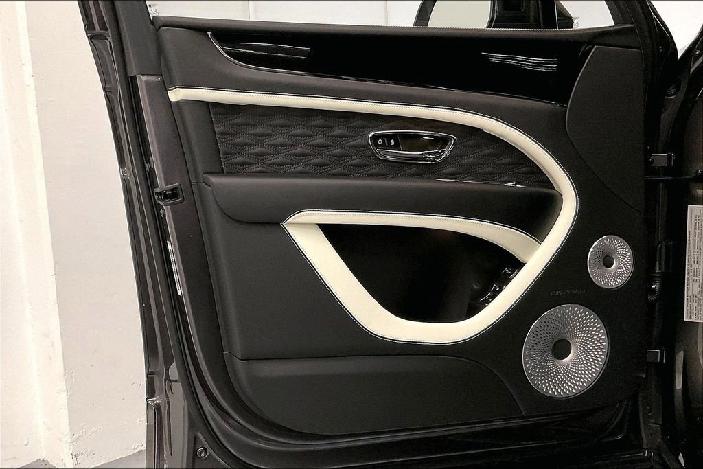 New 2026 Bentley Bentayga Speed image 19