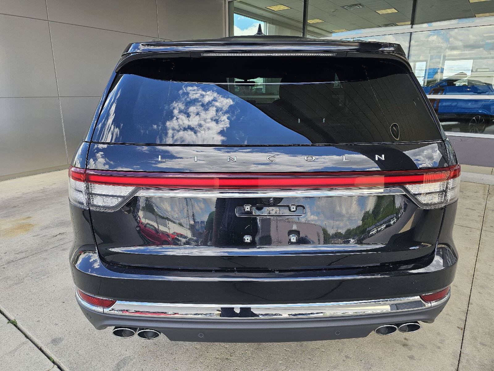 Used 2021 Lincoln Aviator Reserve w/ Equipment Group 201A AWD/4WD image 4