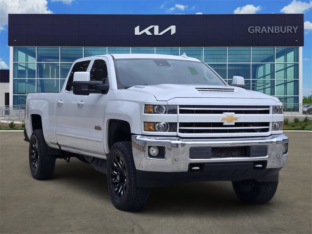 Used 2019 Chevrolet Silverado 2500 High Country w/ Duramax Plus Package image 3
