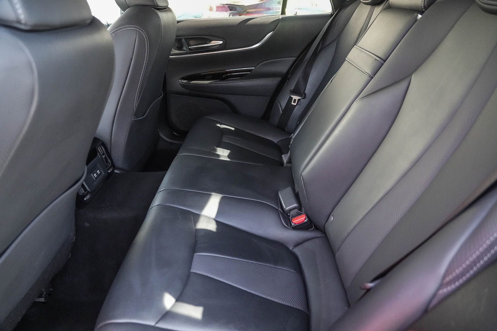 Certified 2021 Toyota Mirai w/ Advanced Technology Package RWD image 18