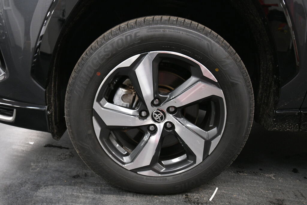 Certified 2023 Toyota RAV4 SE image 34