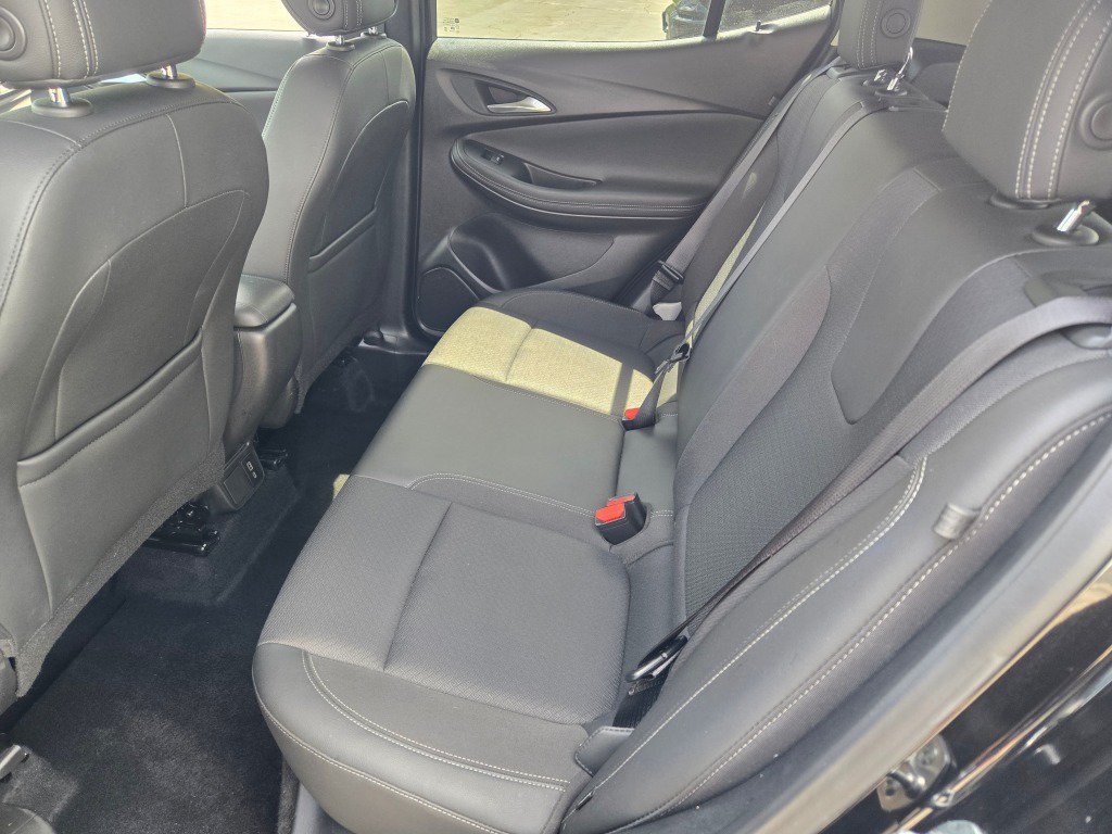 Used 2025 Buick Encore GX Preferred FWD image 16