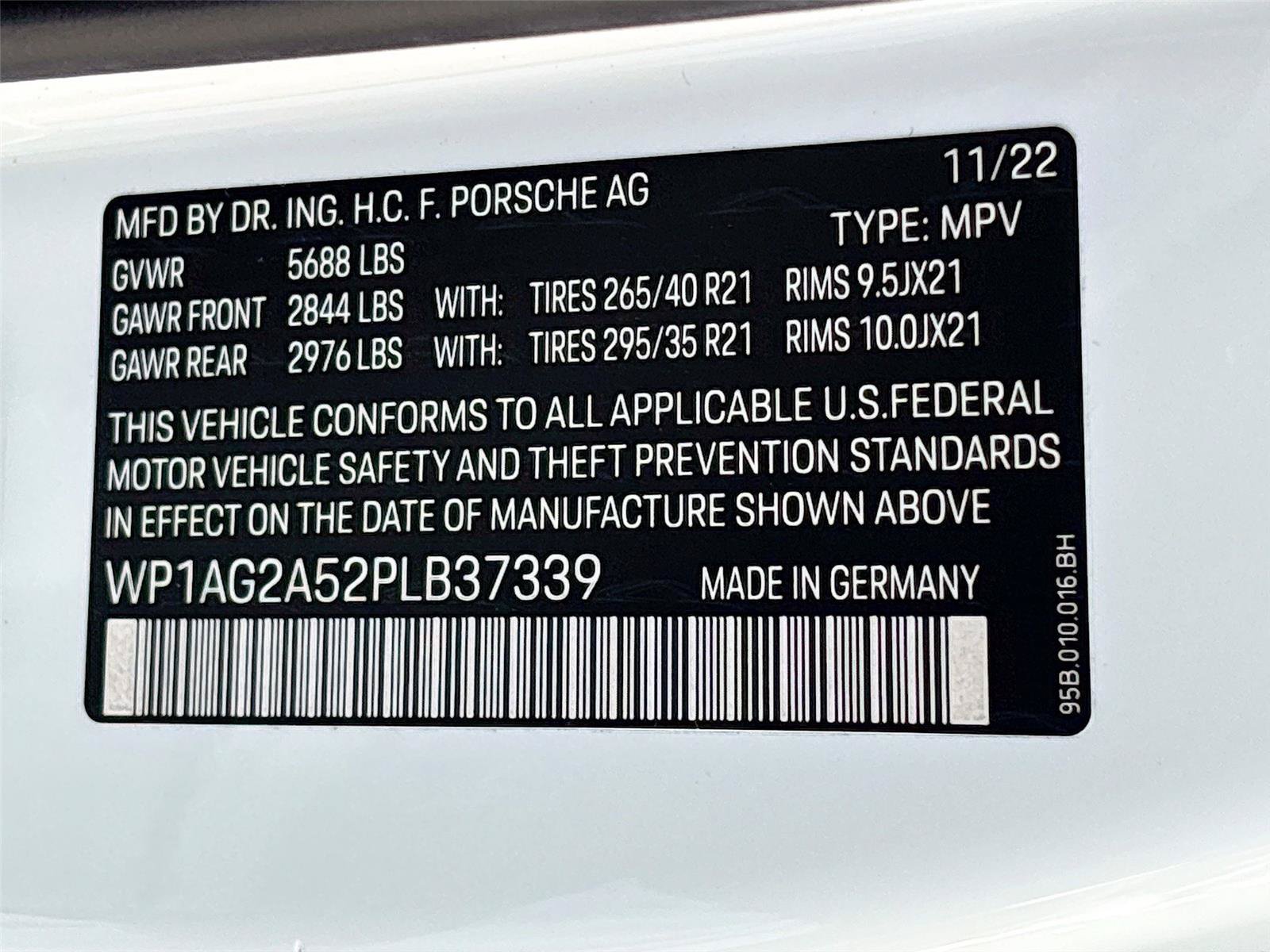 Used 2023 Porsche Macan S AWD/4WD image 37