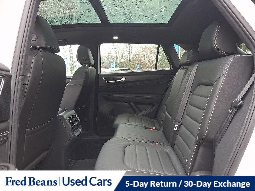 Certified 2024 Volkswagen Atlas Cross Sport SEL R-Line image 11