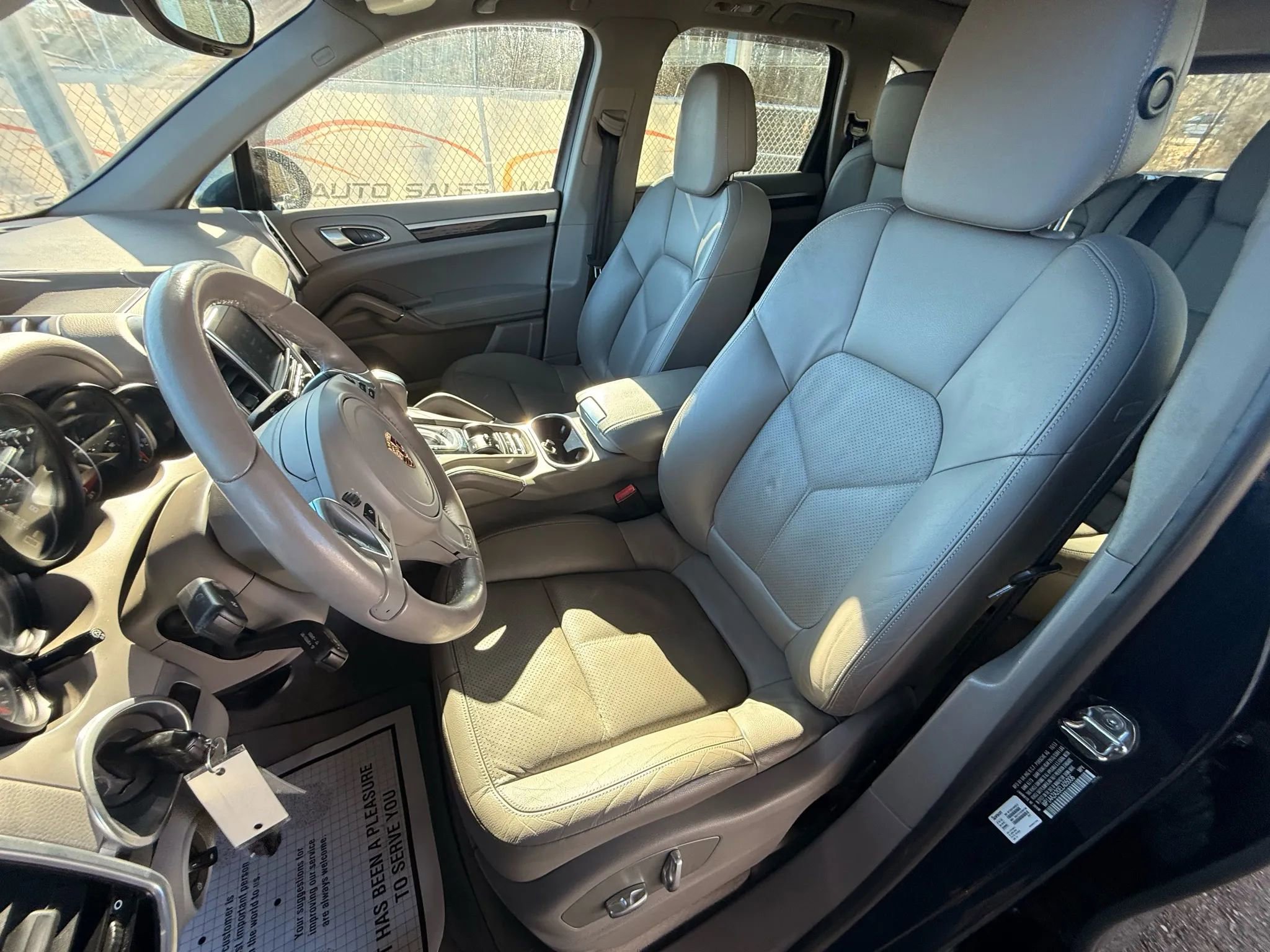 Used 2014 Porsche Cayenne Platinum Edition AWD/4WD image 16