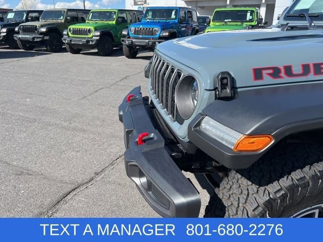 Used 2024 Jeep Wrangler Rubicon w/ Convenience Group AWD/4WD image 10
