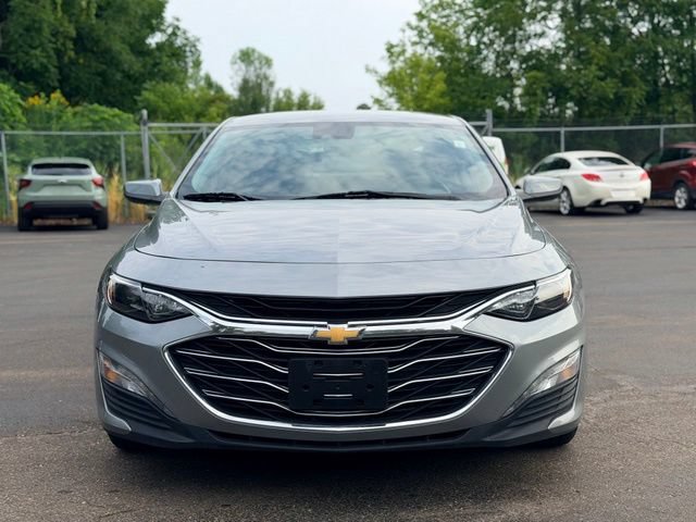Used 2025 Chevrolet Malibu LT FWD image 3