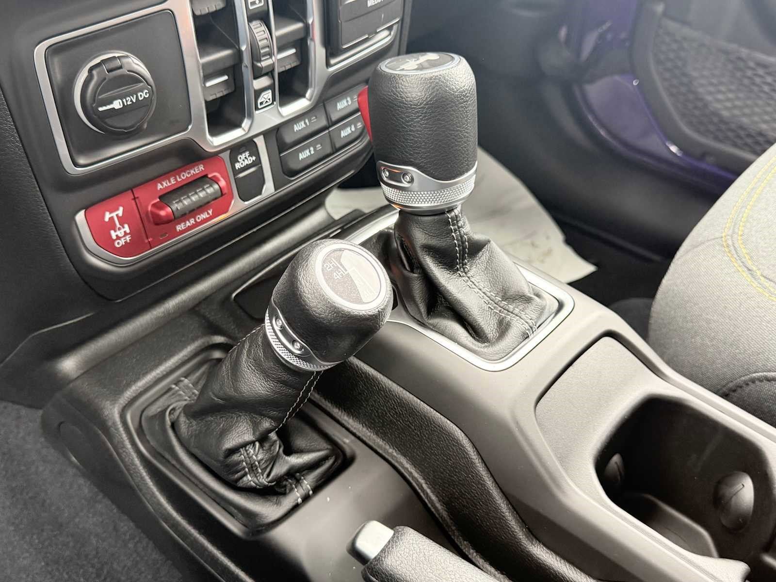New 2026 Jeep Gladiator Sport AWD/4WD image 15