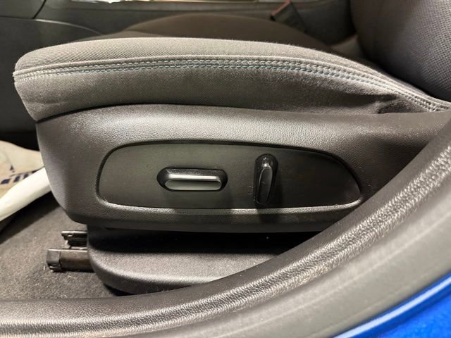 Used 2017 Chevrolet Cruze LT w/ Sun And Sound Package image 13