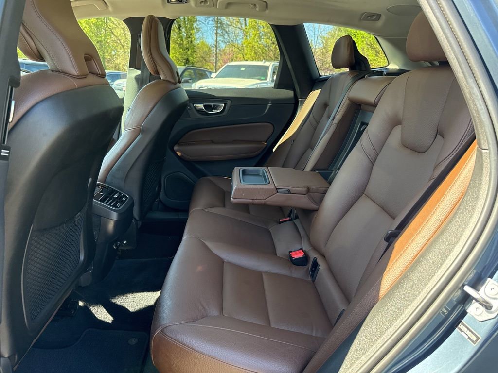 Used 2019 Volvo XC60 T5 Inscription image 41