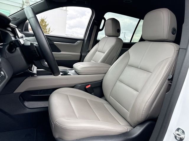 Used 2024 GMC Acadia Elevation image 11