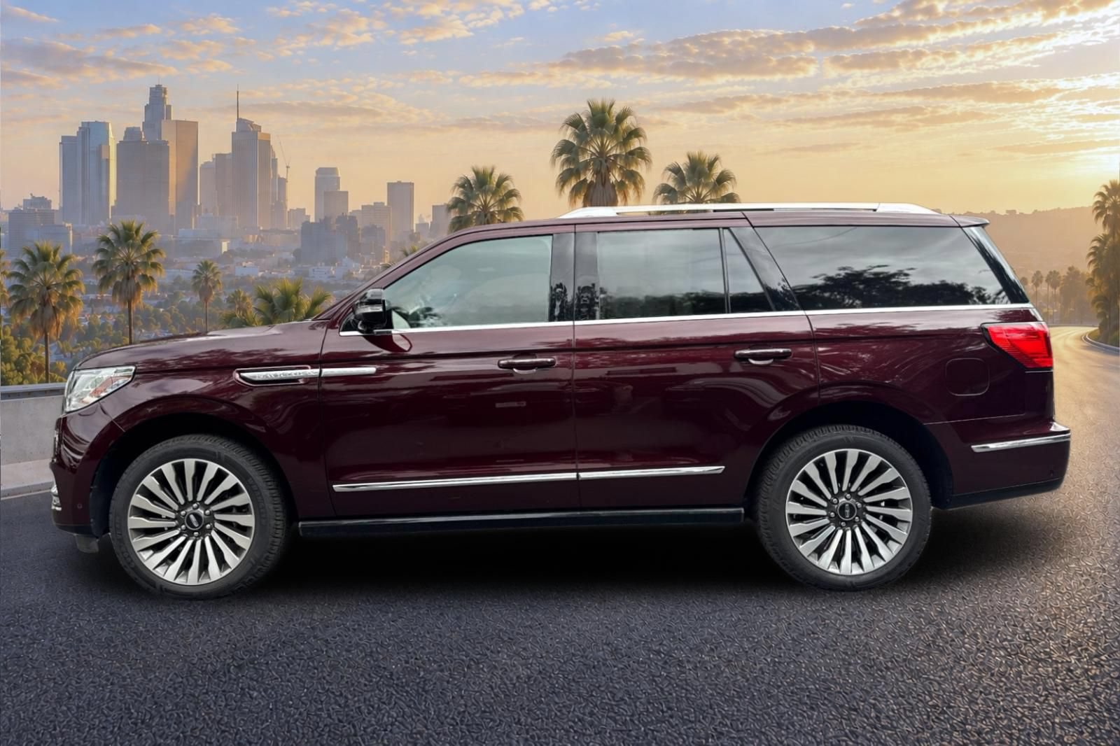 Used 2021 Lincoln Navigator Reserve w/ Luxury Package AWD/4WD image 7