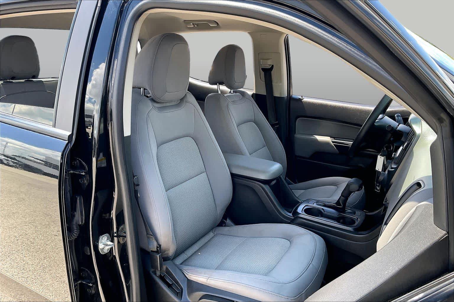 Used 2017 GMC Canyon 2WD Crew Cab w/ Convenience Package image 8