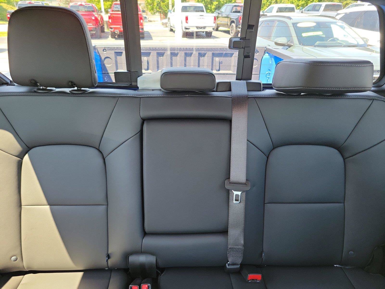 New 2026 GMC Canyon Elevation w/ Convenience Package AWD/4WD image 12