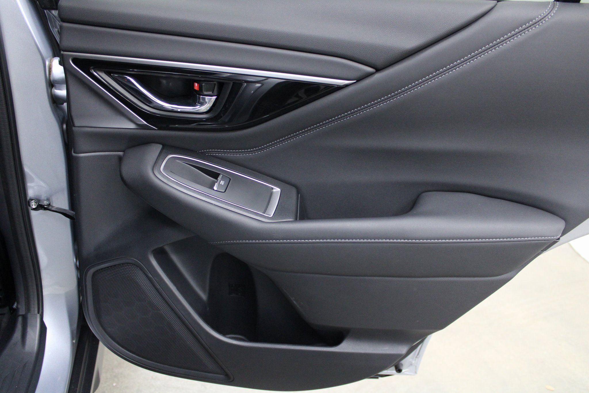 Used 2022 Subaru Outback Limited w/ Popular Package #2 image 24