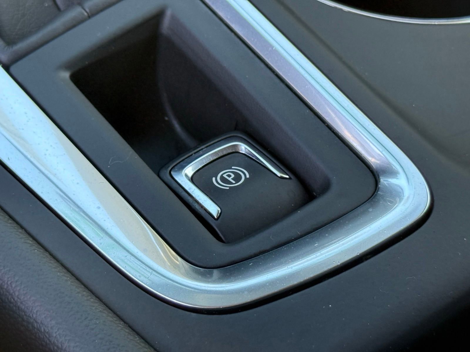 Used 2022 Chevrolet Equinox LT FWD image 34