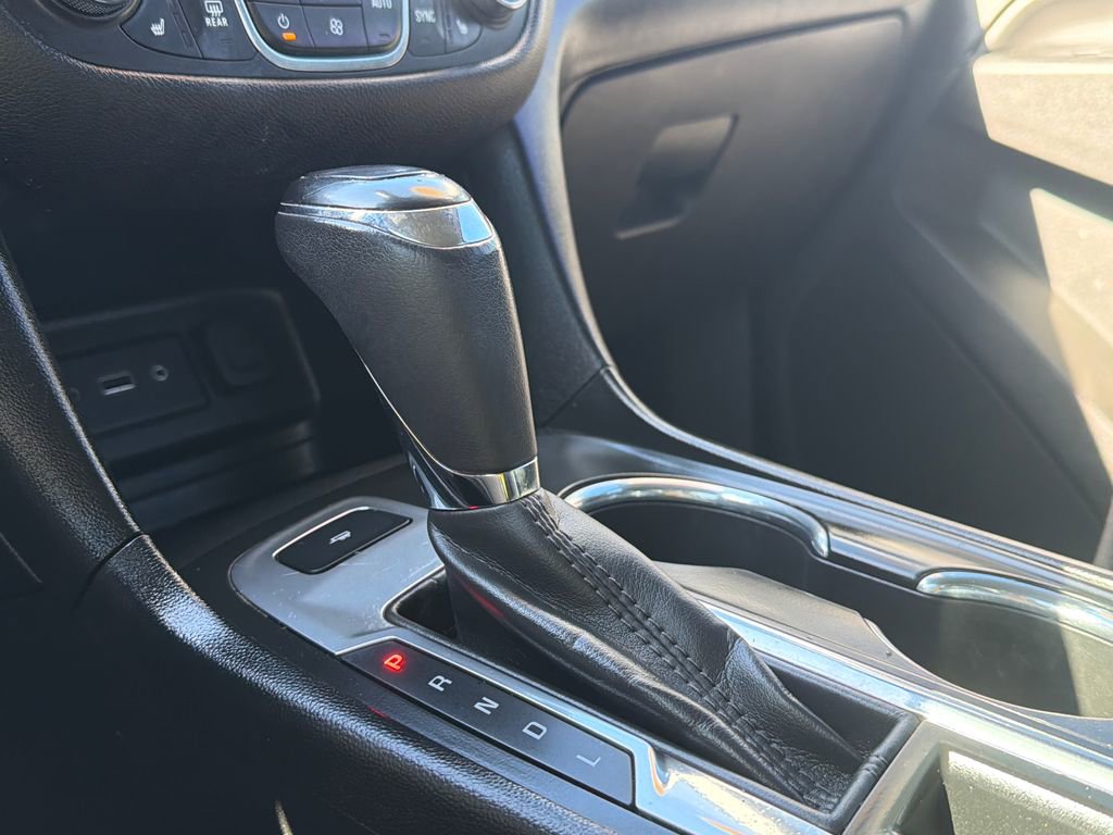 Used 2019 Chevrolet Equinox LT image 35
